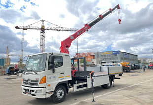 КРАН-МАНИПУЛЯТОР UNIC 554 (5т) НА БАЗЕ ШАССИ HINO 500 MUA (12т)